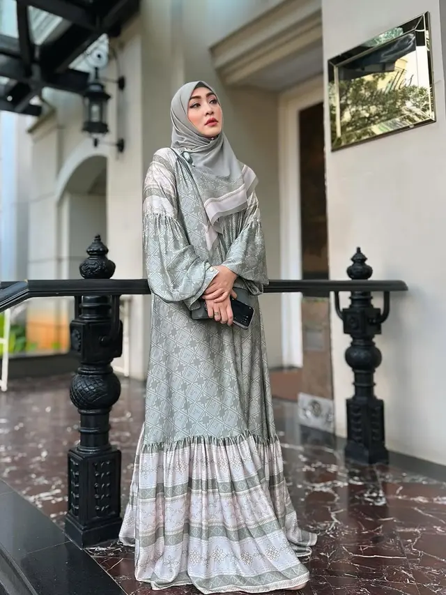 Model Gamis Pilihan Angelina Sondakh/Foto via Instagram @angelinasondakh09