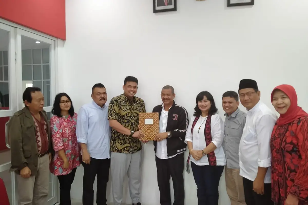 Bobby Nasution kembalikan formulir