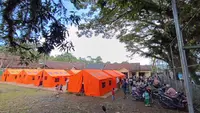 Pilu Warga Sukabumi Terdampak Tanah Bergerak, Sahur dan Berbuka Dalam Ketidakpastian