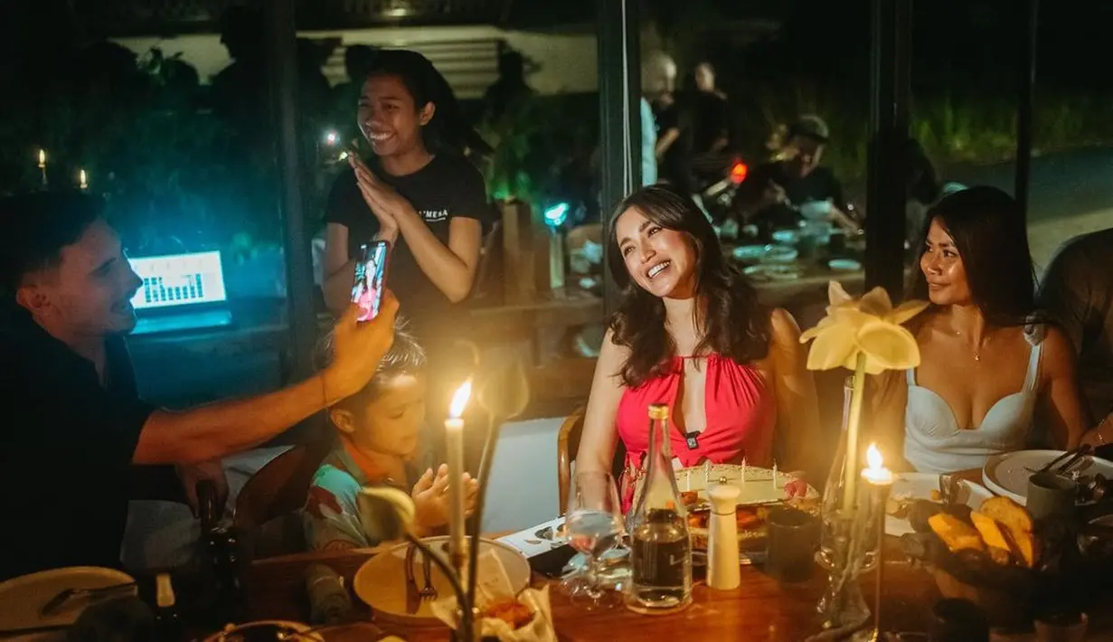 Ultah Jessica Iskandar kw-34 (Instagram/inijedar)