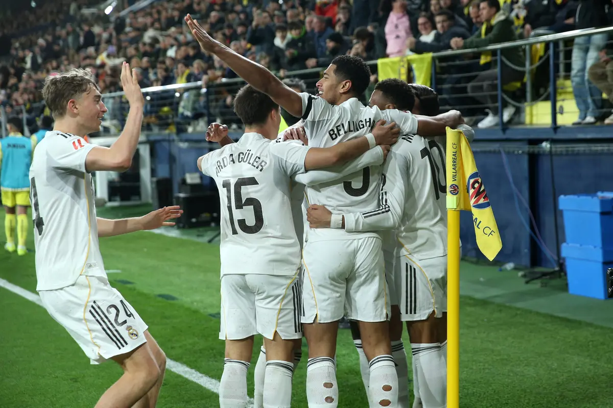 Skuad Real Madrid merayakan gol Kylian Mbappe ke gawang Villarreal di jornada 21 Liga Spanyol 2025/2026 di La Ceramica, Minggu (25/01/2026) dini hari WIB.