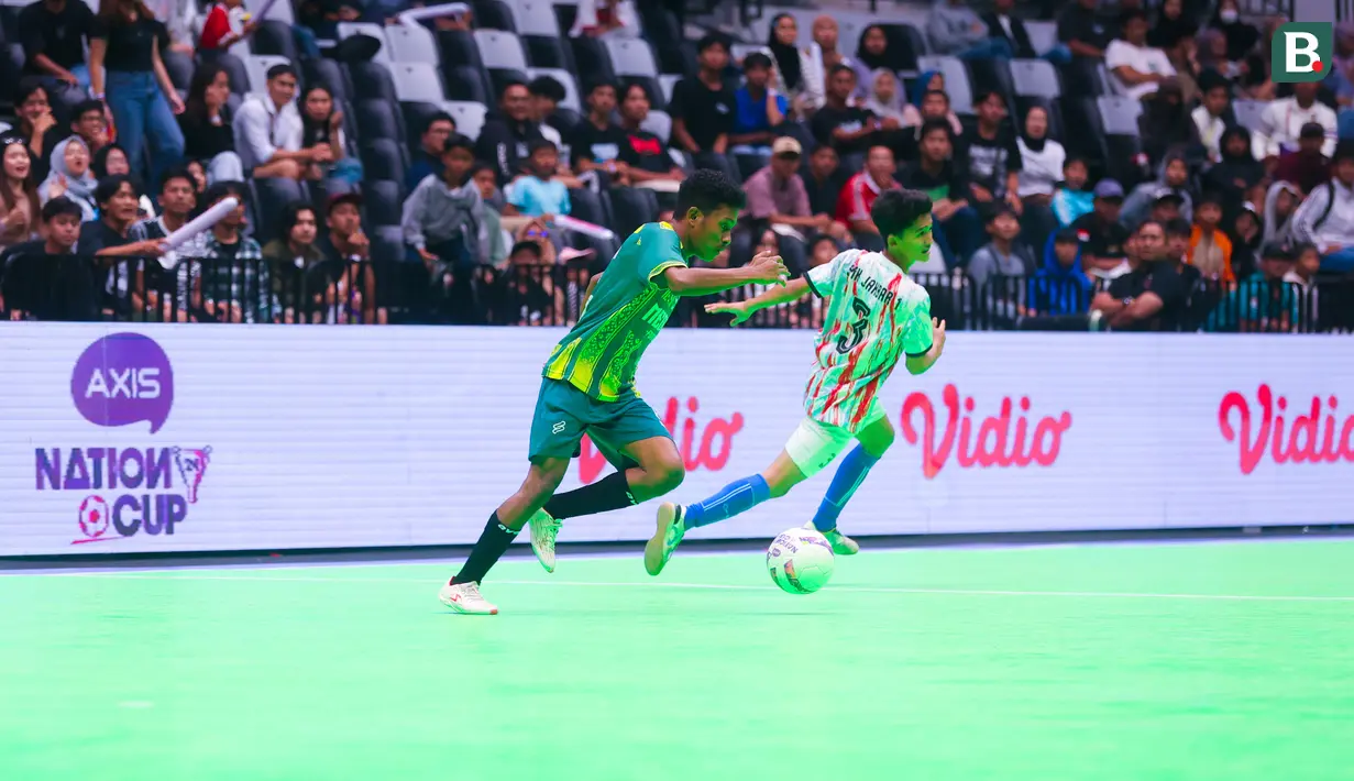 Kedua tim tampil ngotot, hingga babak kedua berakhir skor tetap sama kuat 1-1. Laga dilanjutkan dengan drama adu penalti. (Bola.com/Muhammad Iqbal Ichsan)