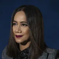 Famestory Nia Dinata (Fotografer: Nicoline Patricia Malina, Courtesy of Netflix)