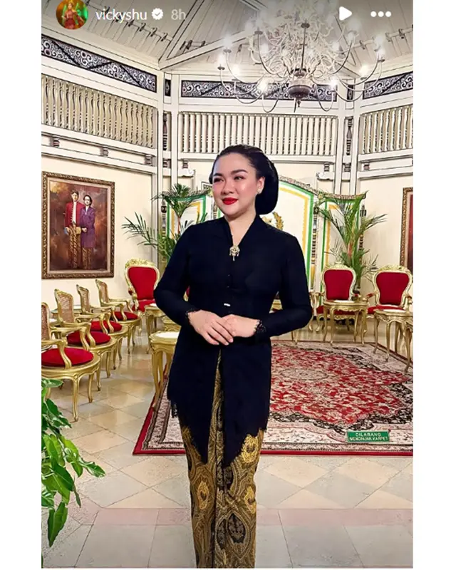 Potret 7 seleb ikuti ritual kirab Malam Satu Suro Solo 2025, penuh khidmat