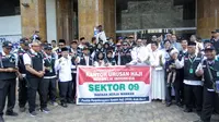 Petugas Haji PPIH 2019 Daerah Kerja Makkah bersama Dirjen PHU Nizar Ali. Bahauddin/MCH 2019