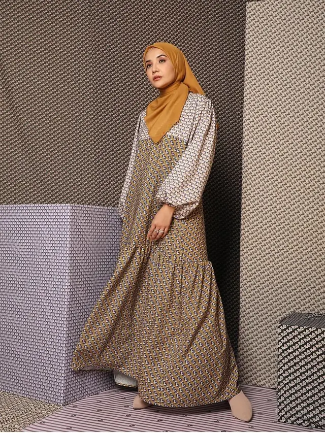 7 Gaya Hijab Simpel ala Zaskia Sungkar, Tetap Stylish dan Jadi Inspirasi