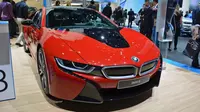 BMW i8 Facelift Makin Bertenaga