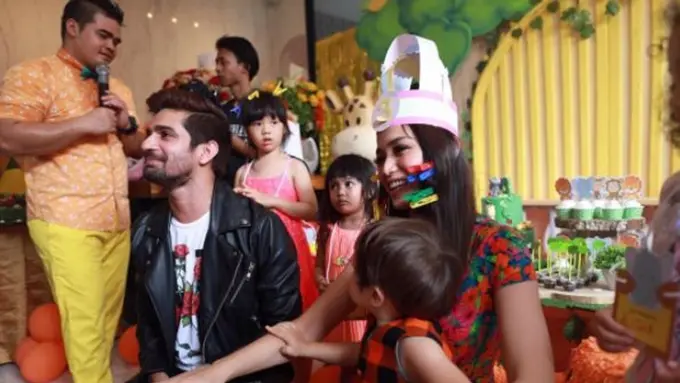 [Bintang] Jessica Iskandar dan Vishal Singh