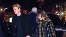Taylor Swift dan Joe Alwyn sepertinya sudah tak lagi malu-malu untuk go public mengenai hubungan mereka. (SplashNews/DailyMail)