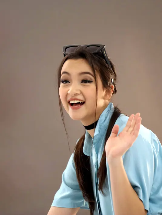 Dalam penghargaan pertama perempuan kelahiran Montego Bay, Jamaica itu, ia mengalahkan seperti Audi Marissa, Marcella Daryanani, Ochi Rosdiana,  dan Raya Kitty. (Nurwahyunan/Bintang.com)