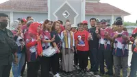 Istri Ganjar Pranowo, Siti Atikoh Supriyanti bertemu dengan para simpatisan dan sukarelawan pendukung Ganjar-Mahfud di sela kampanye di Lampung, Kamis (11/1/2024). (Liputan6.com/ Winda Nelfira)