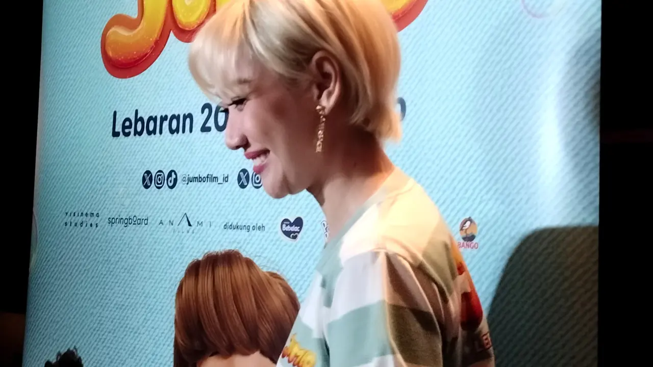 Bunga Citra Lestari saat Doorstop Film JUMBO di Plaza Senayan XXI, Jakarta Pusat, Rabu (12/2/25). (Foto: kepada media pada saat Press Conference di Plaza Senayan XXI, Jakarta Pusat, Rabu (12/2/25). Sundari)