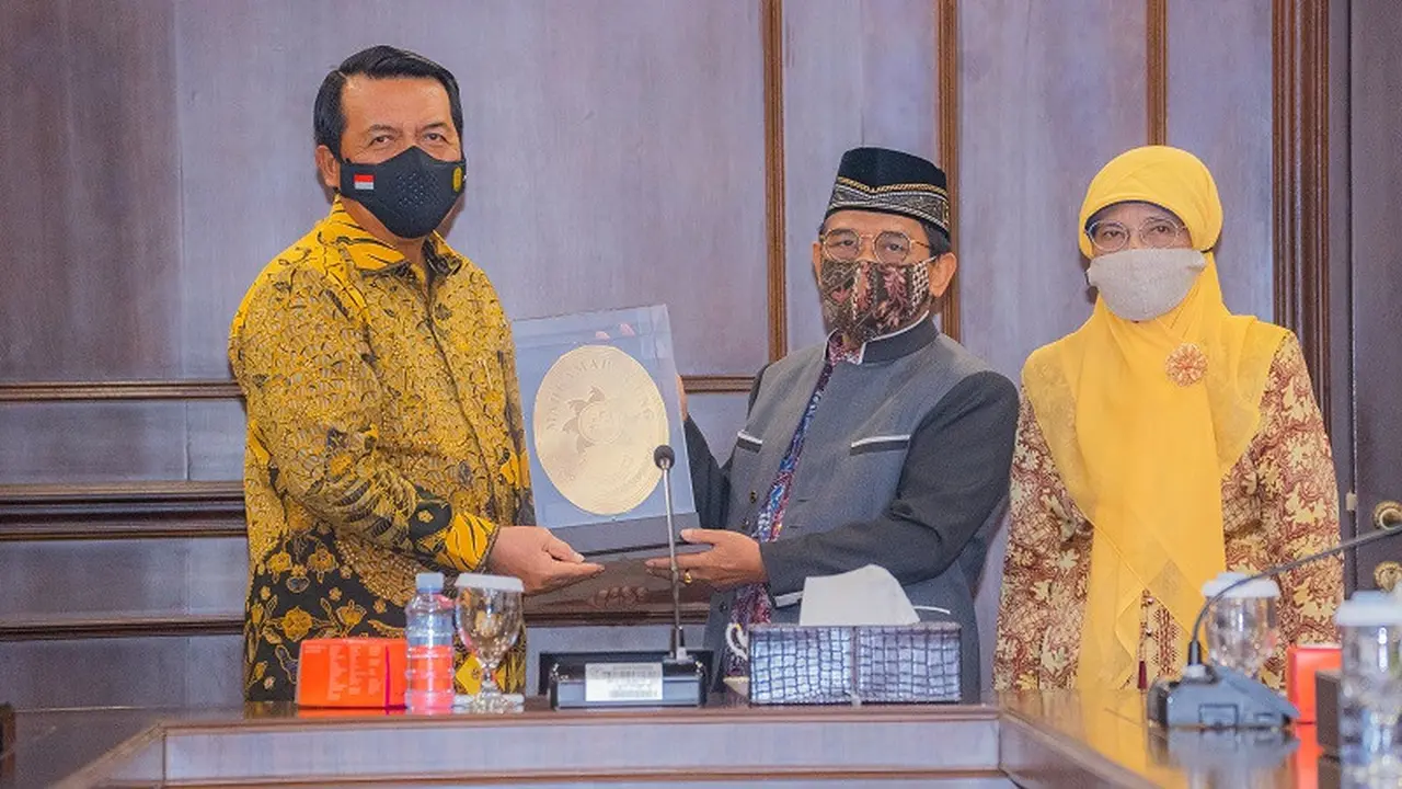 Ketua Mahkamah Agung Republik Indonesia Prof. Dr. H. M. Syarifuddin,