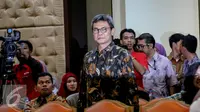 Calon pimpinan KPK Johan Budi saat tiba di Gedung Setneg untuk wawancara dengan pansel KPK, Jakarta, Selasa (25/8/2015). Menurut Johan, narapidana kasus-kasus pelanggaran berat tidak perlu diberi remisi. (Liputan6.com/Faizal Fanani)