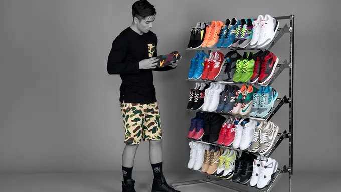 8 Hal yang Kerap Dilakukan oleh Pecinta Sepatu Garis Keras