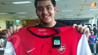 Duh, Senangnya Dapat Tanda Tangan Bintang Arsenal...