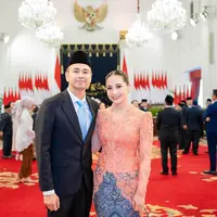 Dalam proses pelantikan, ayah dua anak ini didampingi oleh sang istri tercinta, Nagita Slavina. (Foto: Instagram/ raffinagita1717)