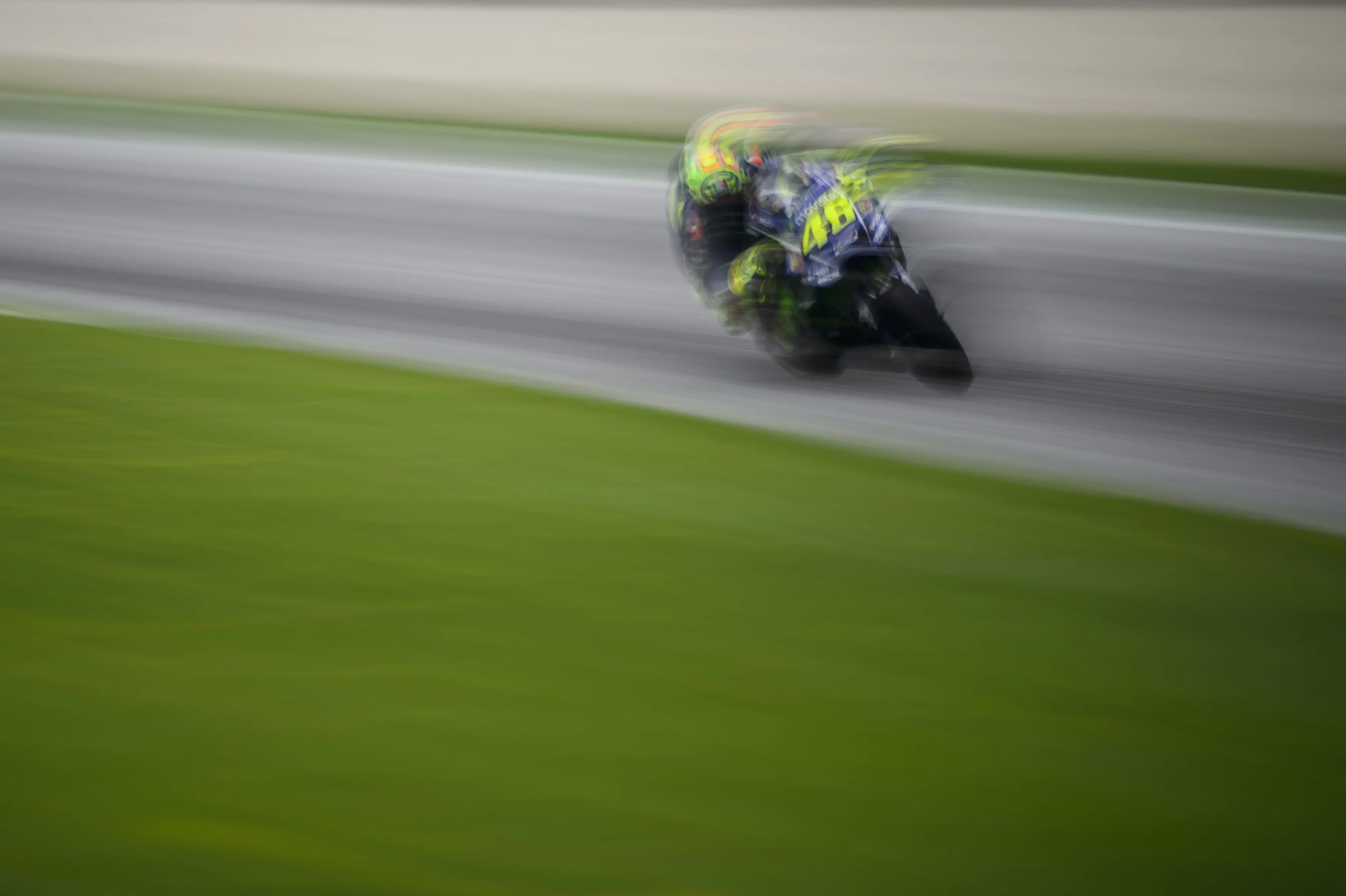 Pembalap Movistar Yamaha, Valentino Rossi. (Jure Makovec / AFP)