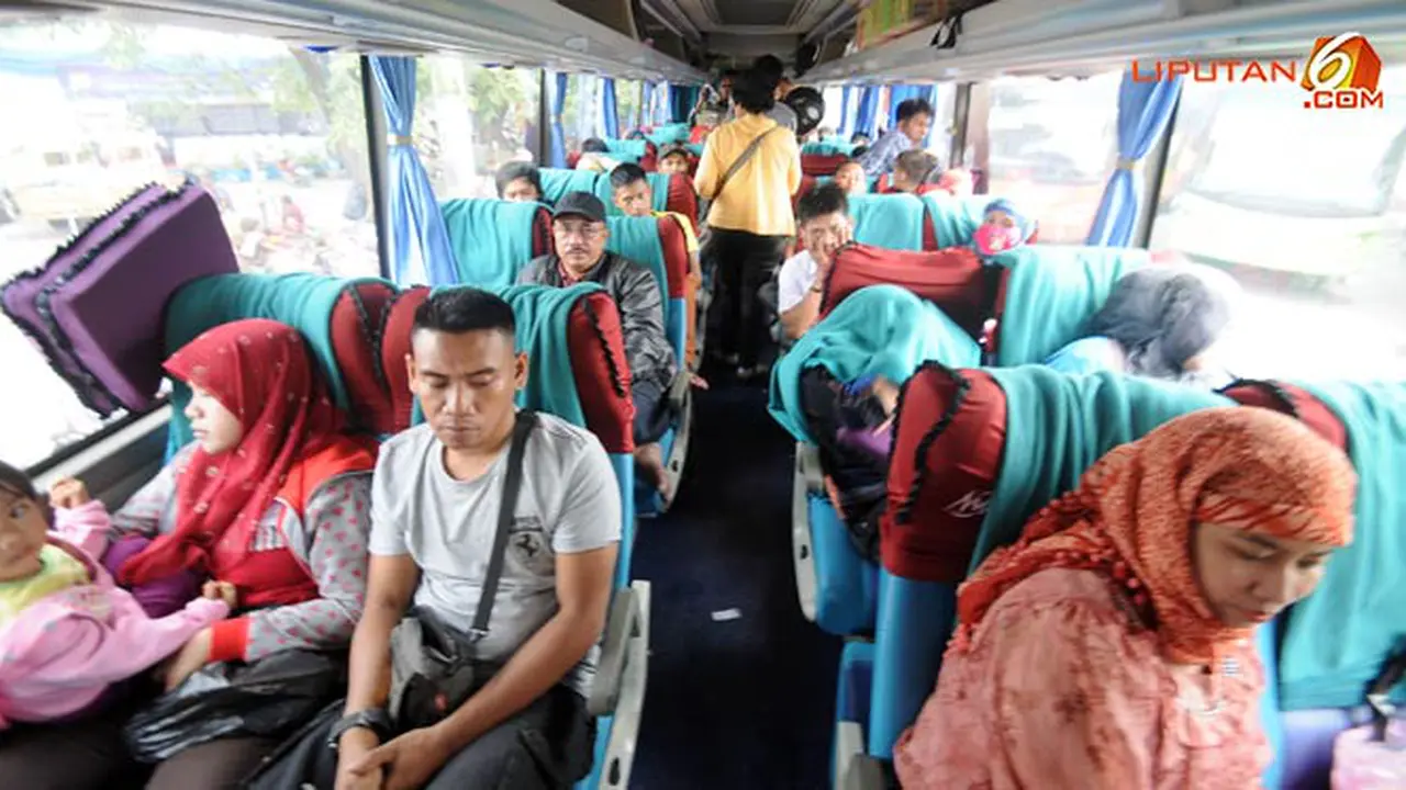 penumpang-pulogadung-130805b.jpg