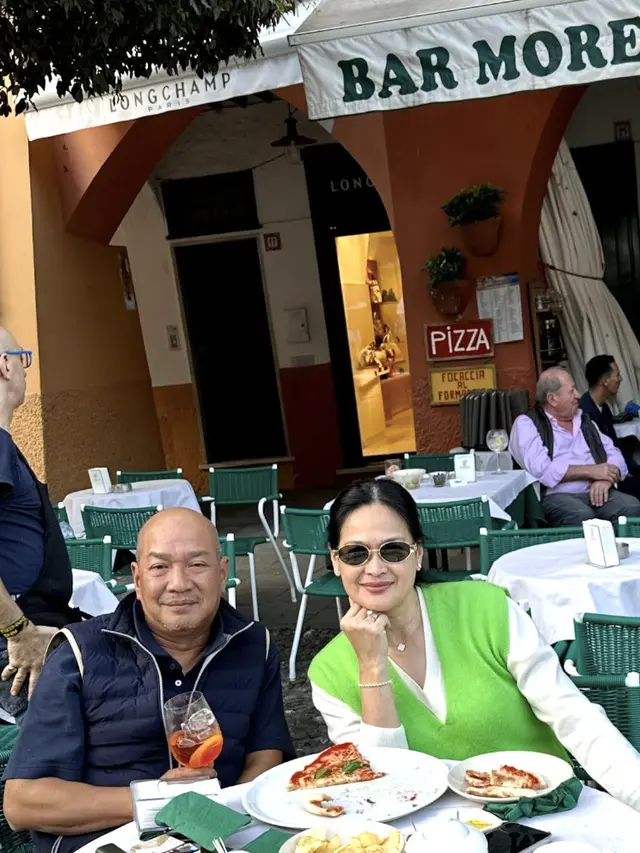 Potret Donna Harun dan suami (Sumber: Instagram/donnaharunofficial)