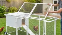 11 Ide Kandang Ayam Rangka Pipa PVC Ringan dan Portable, Mudah Dibersihkan