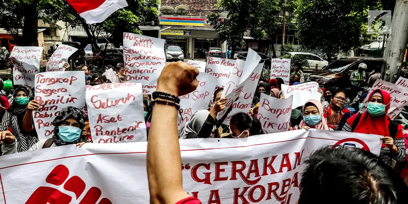 Korban Pinjaman Online Gelar Aksi Tuntut Keadilan