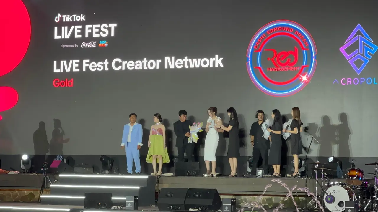 Tiktok Live Fest Award Night di hutan plataran senayan, tgl 12 januari 2025