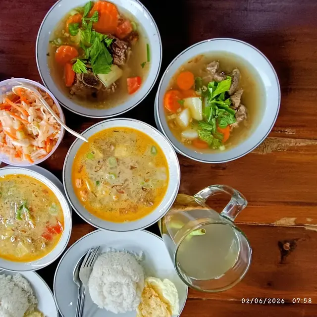 Soto Betawi & Ayam Goreng Mak Ochi