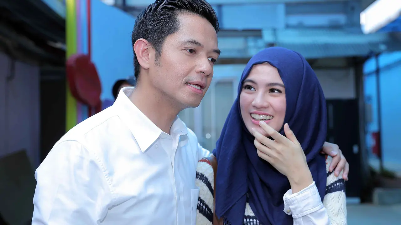 [Bintang] Dude Harlino dan Alyssa Soebandono