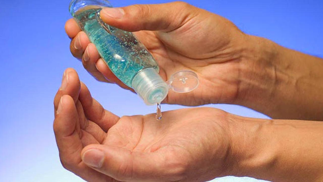 3 Fakta Mengejutkan Di Balik Penggunaan Hand Sanitizer
