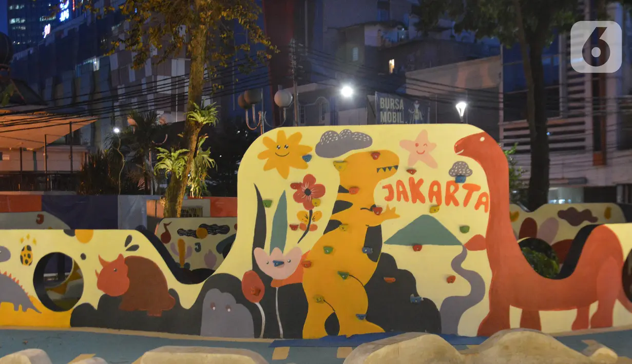 Area Plaza Anak di Taman Literasi Martha Christina Tiahahu di kawasan Blok M, Jakarta Selatan, Senin (19/9/2022). (Liputan6.com/Magang/Aida Nuralifa)
