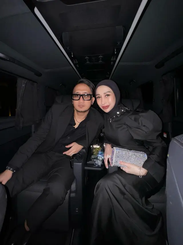 Reza Gladys dan Attaubah Mufid