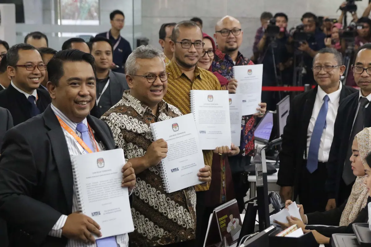 KPU Serahkan Alat Bukti dan Jawaban Termohon Perselisihan Pilpres 2019 ke MK