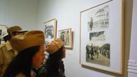 Pameran Mengenang Djogjakarta itu menampilkan sejumlah foto saat ibu kota RI dipindahkan ke Yogyakarta, termasuk di dalamnya potret Sukarno. (Liputan6.com/Switzy Sabandar)