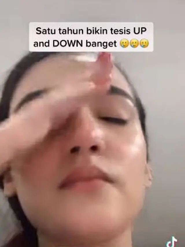 Tsania Marwa lulus sidang tesis (Instagram/tsaniamarwa54)