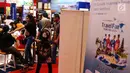 Pengunjung memadati Garuda Travel Fair (GATF) 2017 di JCC, Jakarta, Jumat (22/9). Pameran ini menawarkan tiket penerbangan ke destinasi wisata yang menjadi prioritas pemerintah, seperti Lombok, Labuan Bajo, Danau Toba, Morotai. (Liputan6.com/Angga Yuniar)