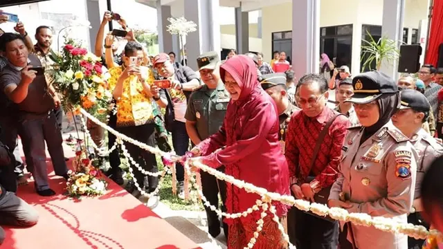 5 Potret Tri Rismaharini Resmikan Broadband Learning Center, Fasilitas Gratis Bagi Masyarakat