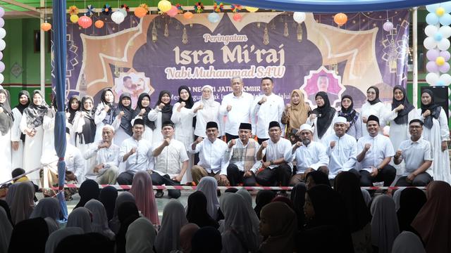 Momen Wamensos Sosialisasi Program MBG dan Sekolah Rakyat di Bekasi