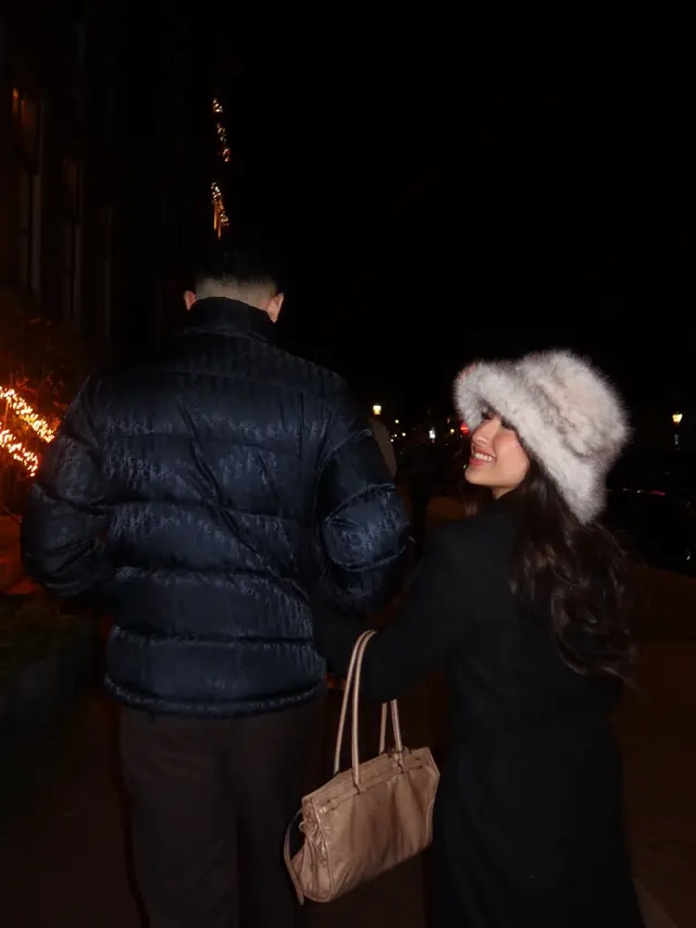 Gaya Layering Stylish Jennifer Coppen saat Family Trip Tahun Baru 2026 Bareng Keluarga Justin Hubner