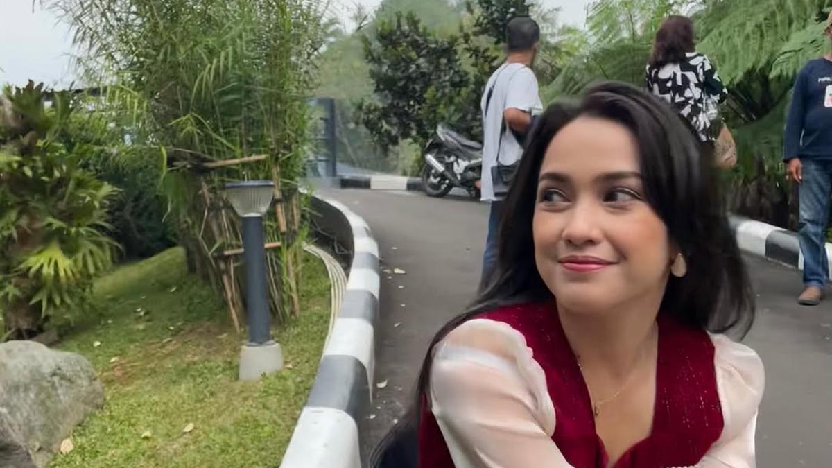 Anjani Dina Ngecat Rambut di Lokasi Syuting Sinetron SCTV Istiqomah Cinta, Demi Menjadi Vionika