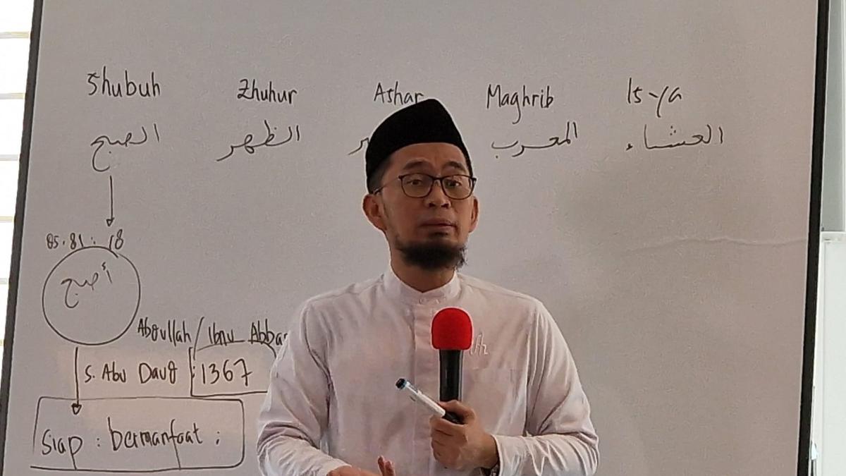 Bolehkah Berdoa dengan Bahasa Indonesia saat Sujud? Simak Penjelasan Ustadz Adi Hidayat Berita Viral Hari Ini Kamis 19 September 2024