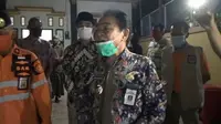 Bupati Banjarnegara, Budhi Sarwono Saat mengantar pasien sembuh Covid-19 Banjarnegara. (Foto: Liputan6.com/Tangkapan Layar Video/Muhamad Ridlo)