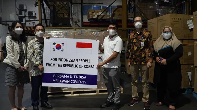 Penyerahan konsentrator oksigen dari Korea Selatan  (Dok Kedutaan Besar Korea di Indonesia)