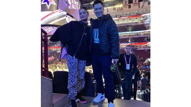 Tak Terlupakan, Ini 7 Potret Seru Baim Wong saat Nonton NBA All Star 2020