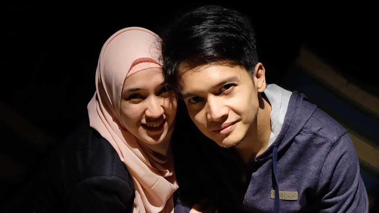 Dimas Seto dan Dhini Aminarti