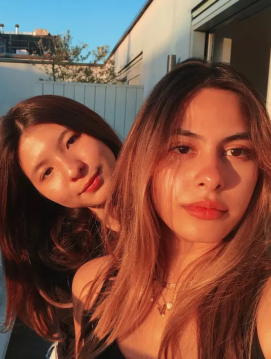 (Instagram/sharazaaa)