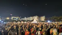 Acara Malam Cahaya 1.000 Salawat dan Doa Lintas Agama Untuk Indonesia Bangkit di Kawasan Makam Mbah Priok, Jakarta Utara. 