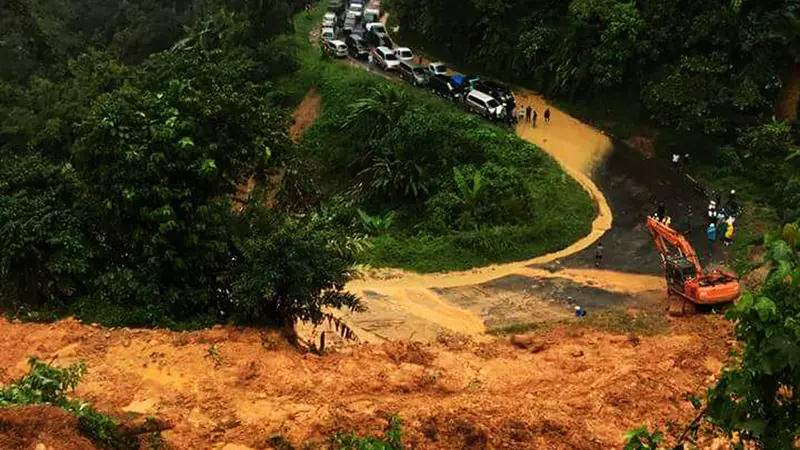 Banjir dan longsor