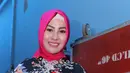 Sejak lama perempuan 27 tahun itu berkeinginan untuk mengenakan hijab. Tapi ia masih saja mengulur-ulur hingga sampai akhirnya mendapatkan hidayah. (Deki Prayoga/Bintang.com)