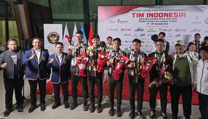 Tim taekwondo Indonesia kembali usai rebut dua emas di SEA Games 2025
